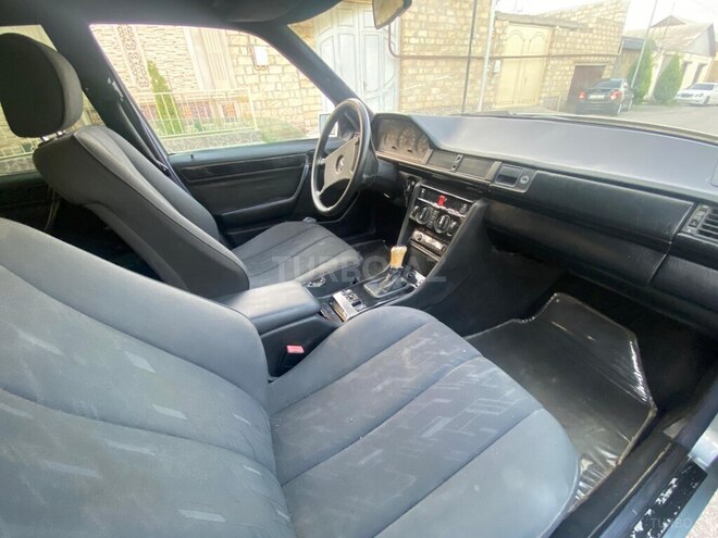 Mercedes E 300 d 1992, 256,000 km - 3.0 l - Gəncə