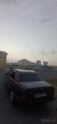 Mercedes 190 1990, 300,173 km - 0.6 l - Ucar