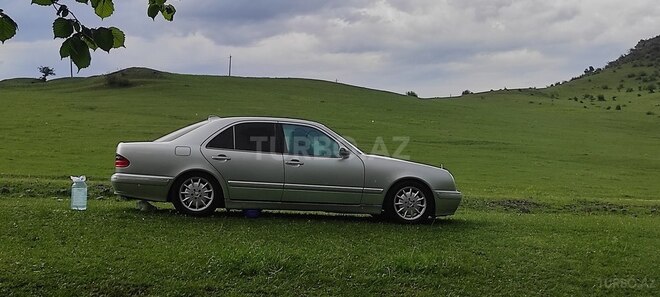 Mercedes E 320 2000, 345,785 km - 3.2 l - Gəncə