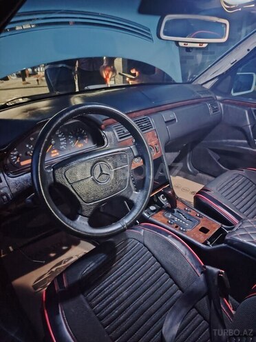 Mercedes E 230 1996, 325,000 km - 2.3 l - Bakı