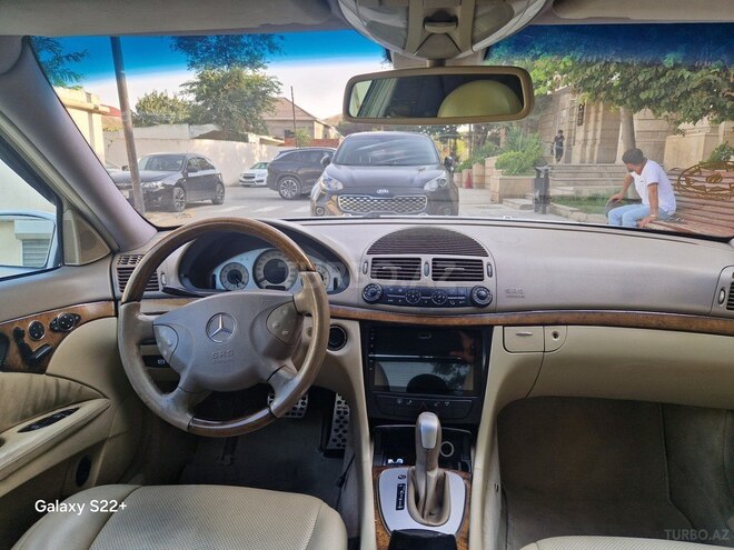 Mercedes E 240 2004, 325,088 km - 2.6 l - Bakı