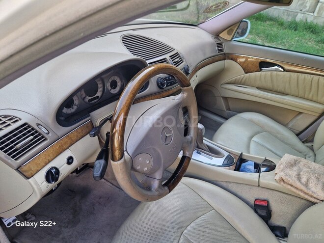 Mercedes E 240 2004, 325,088 km - 2.6 l - Bakı