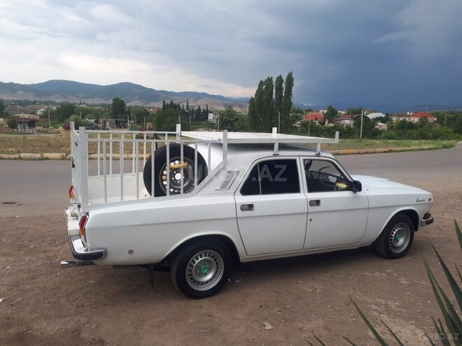 GAZ 24 1983, 245,000 km - 2.5 л - Ağcabədi