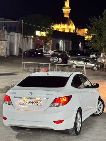 Hyundai Accent 2013, 240,000 km - 1.6 l - Bakı
