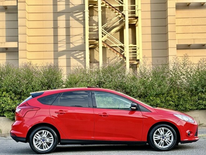 Ford Focus 2014, 235,680 km - 1.6 л - Bakı