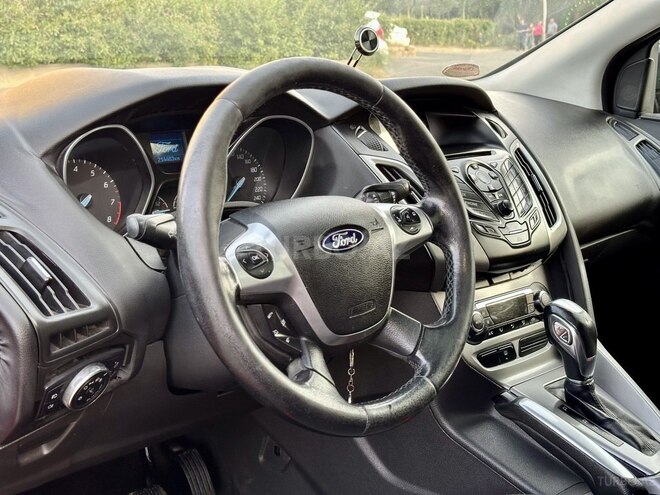 Ford Focus 2014, 235,680 km - 1.6 л - Bakı