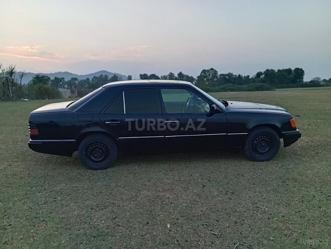 Mercedes E 230 1990, 453,000 km - 2.3 l - Lənkəran