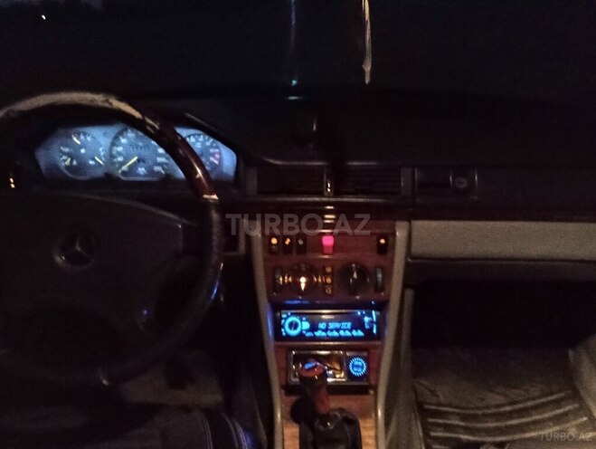 Mercedes E 230 1990, 453,000 km - 2.3 l - Lənkəran