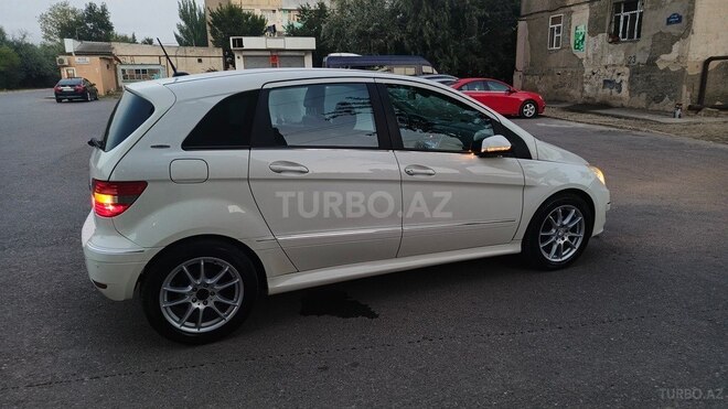 Mercedes B 180 2011, 106,000 km - 1.7 l - Sumqayıt
