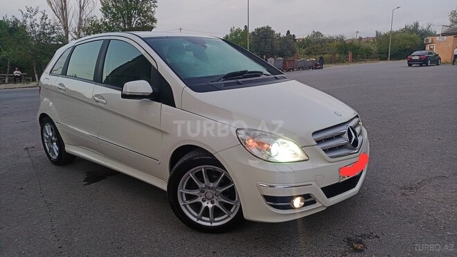Mercedes B 180 2011, 106,000 km - 1.7 l - Sumqayıt
