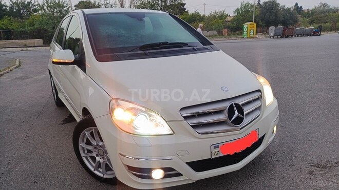 Mercedes B 180 2011, 106,000 km - 1.7 l - Sumqayıt