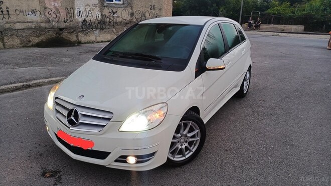 Mercedes B 180 2011, 106,000 km - 1.7 l - Sumqayıt