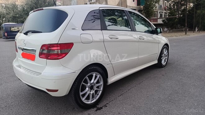 Mercedes B 180 2011, 106,000 km - 1.7 l - Sumqayıt