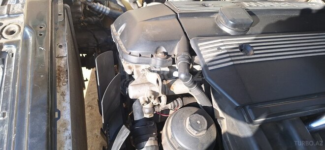BMW 325 2000, 286,000 km - 2.5 l - Bakı