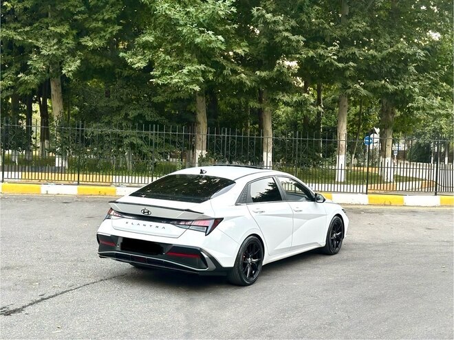Hyundai Elantra 2024, 19,000 km - 1.5 l - Bakı