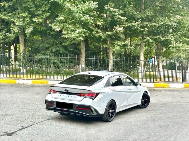 Hyundai Elantra 2024, 19,000 km - 1.5 l - Bakı