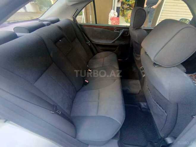 Mercedes E 240 2001, 230,273 km - 2.6 l - Bakı