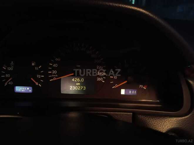 Mercedes E 240 2001, 230,273 km - 2.6 l - Bakı
