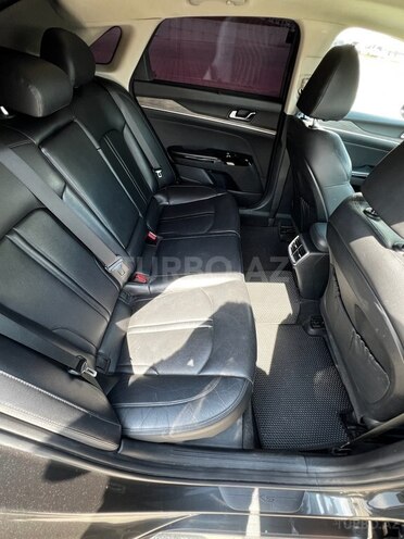 Kia K5-10