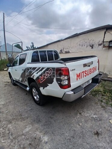 Mitsubishi L200 2021, 128,000 km - 2.4 l - Gədəbəy