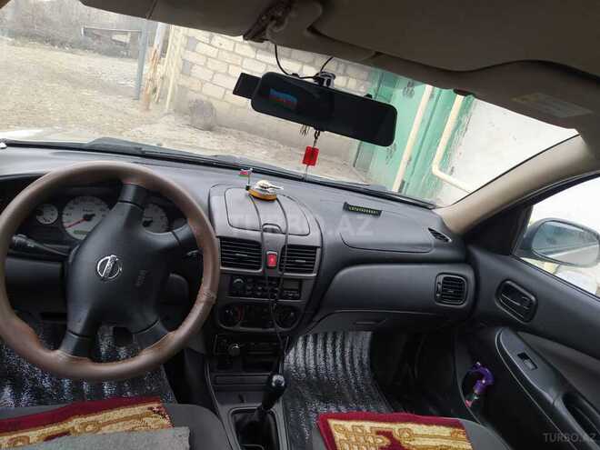Nissan Sunny 2006, 300,000 km - 1.6 l - Quba