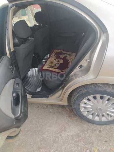 Nissan Sunny 2006, 300,000 km - 1.6 l - Quba
