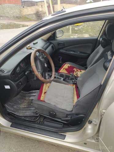 Nissan Sunny 2006, 300,000 km - 1.6 l - Quba
