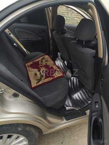 Nissan Sunny 2006, 300,000 km - 1.6 l - Quba