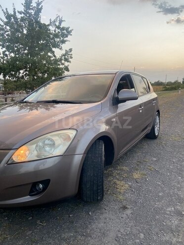 Kia Ceed 2006, 296,180 km - 1.4 l - Oğuz