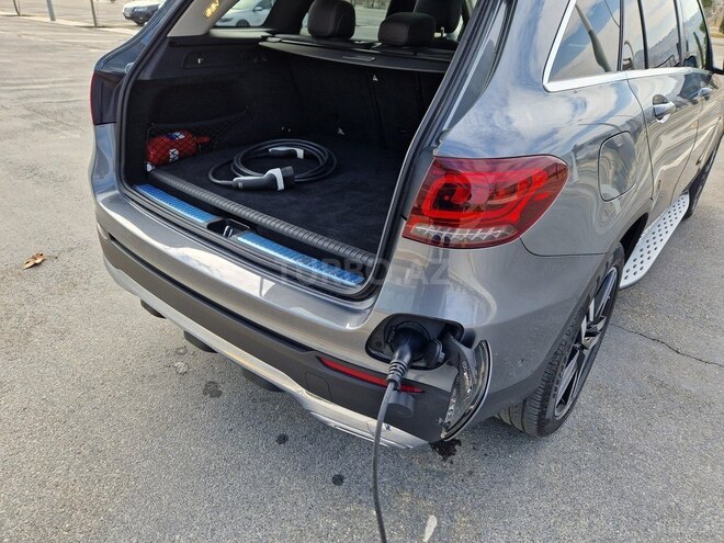 Mercedes GLC 300 e 4MATIC 2020, 115,000 km - 2.0 l - Bakı