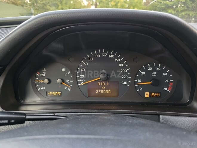 Mercedes E 240 1999, 278,000 km - 2.4 l - Lənkəran