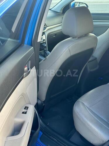 Hyundai Elantra 2016, 218,871 km - 2.0 l - Bakı