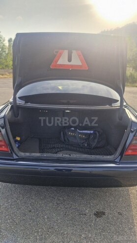 Mercedes E 320 1995, 265,000 km - 3.2 l - Qusar