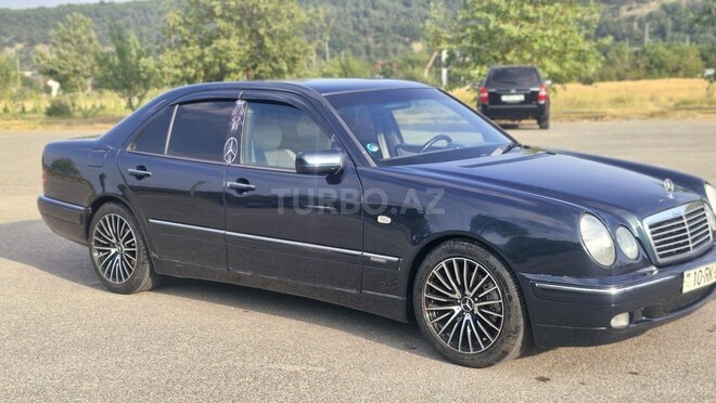 Mercedes E 320 1995, 265,000 km - 3.2 l - Qusar