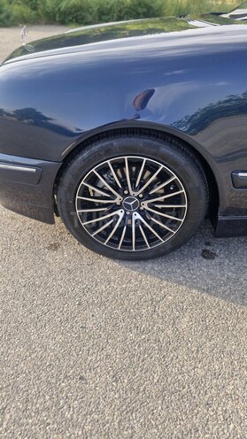 Mercedes E 320 1995, 265,000 km - 3.2 l - Qusar