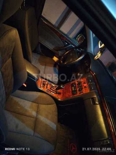 Mercedes E 240 1999, 180,000 km - 2.4 l - Beyləqan