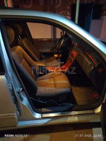 Mercedes E 240 1999, 180,000 km - 2.4 l - Beyləqan
