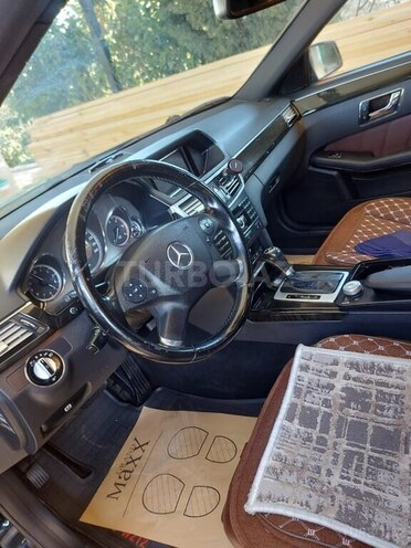 Mercedes E 250 2009, 320,000 km - 2.5 l - Bakı
