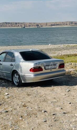 Mercedes E 240 1997, 280,000 km - 2.4 l - Şəmkir
