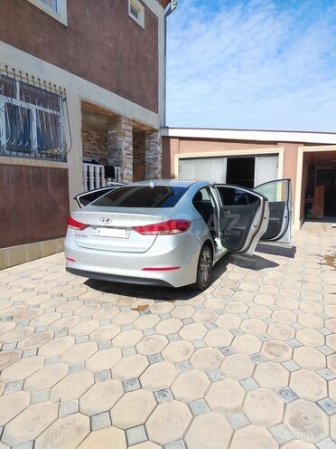 Hyundai Elantra 2016, 197,949 km - 2.0 l - Bakı