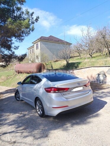 Hyundai Elantra 2016, 197,949 km - 2.0 l - Bakı