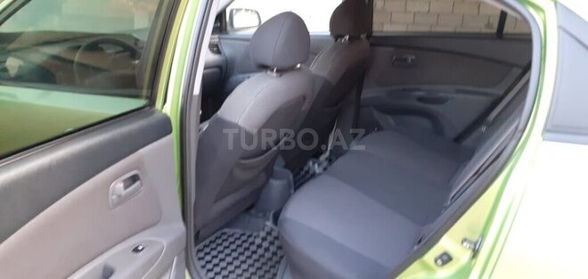 Kia Rio 2005, 490,000 km - 1.5 l - Biləsuvar