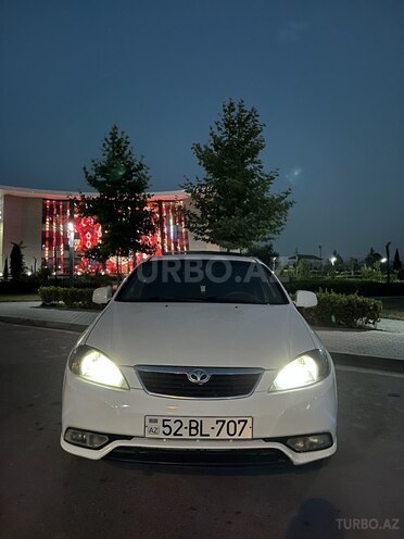 Daewoo Gentra 2013, 295,000 km - 1.5 l - Salyan