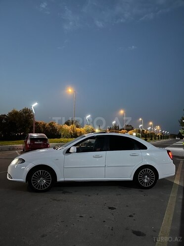 Daewoo Gentra 2013, 295,000 km - 1.5 l - Salyan