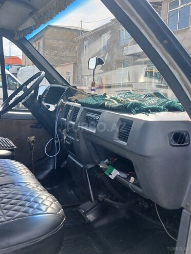 GAZ 2705-757 1998, 200,000 km - 2.5 l - Qusar