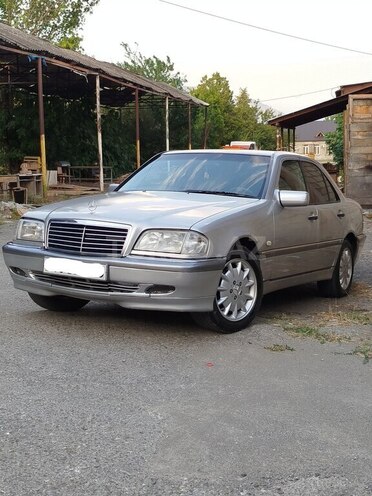 Mercedes C 240 1997, 277,000 km - 2.4 l - Şəki