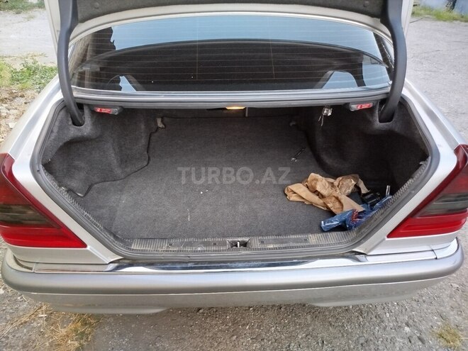 Mercedes C 240 1997, 277,000 km - 2.4 l - Şəki