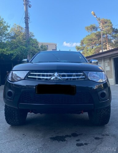 Mitsubishi L200 2010, 225,000 km - 2.5 l - Bakı
