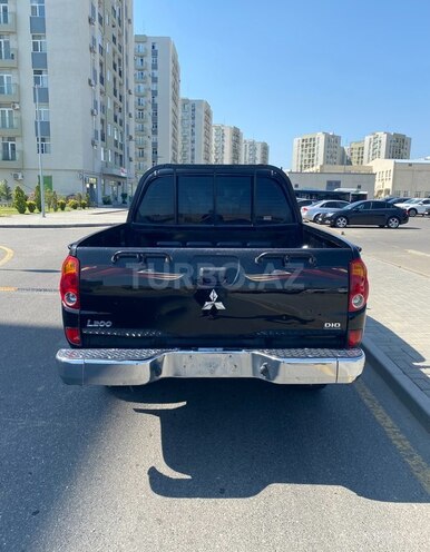 Mitsubishi L200 2010, 225,000 km - 2.5 l - Bakı