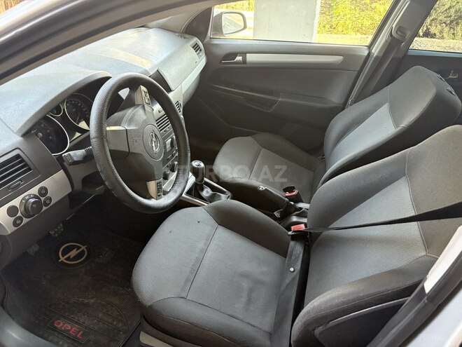 Opel Astra 2006, 207,000 km - 1.4 l - Zaqatala
